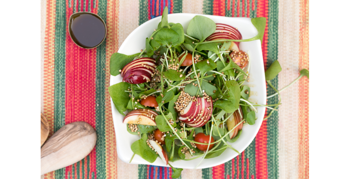 Roasted buckwheat salad with apple and tomato