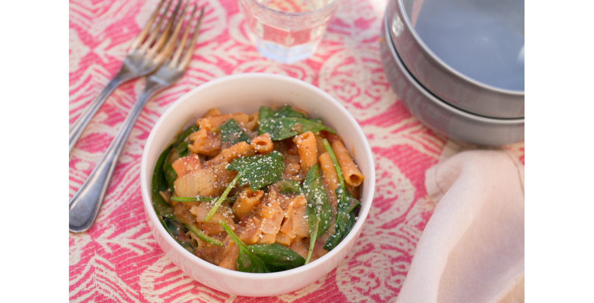 Lentil noodles onepot pasta with spinach