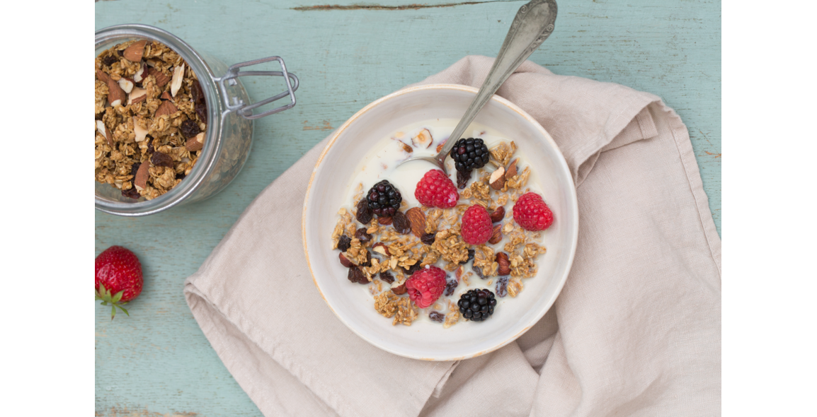 Crunchy cereal with Original Rapunzel Muesli and nuts