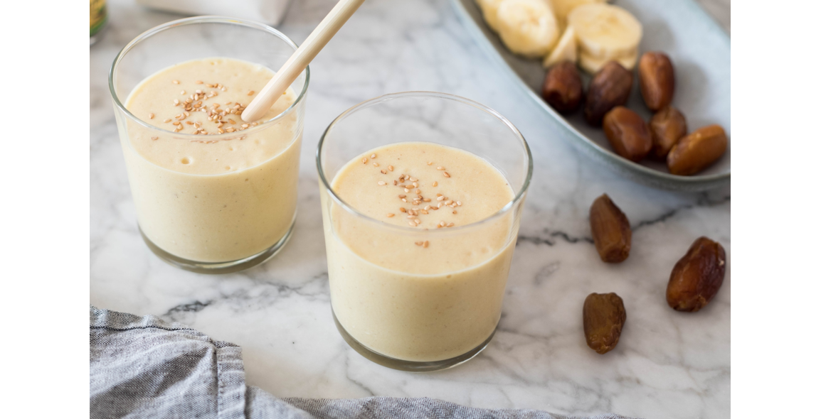 Orange Smoothie with Coconut and Dates