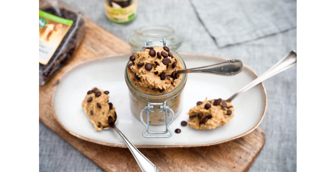 Cookie Dough with Chickpeas and Chocolate Chips, vegan