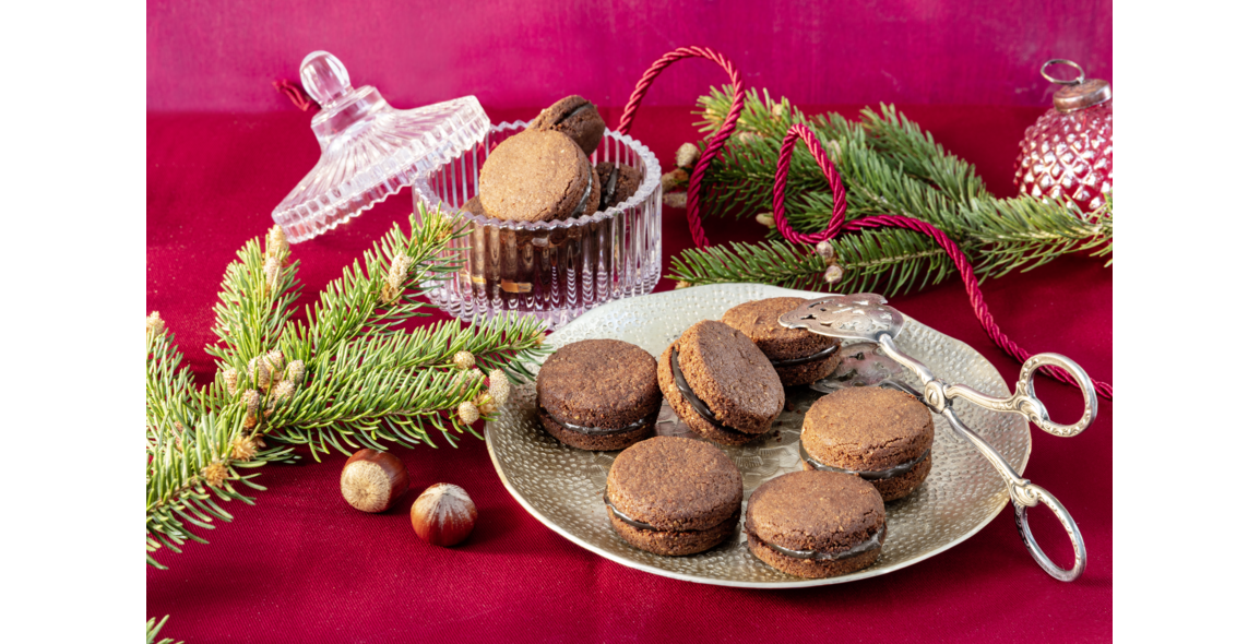 Baci di dama with espresso and chocolate