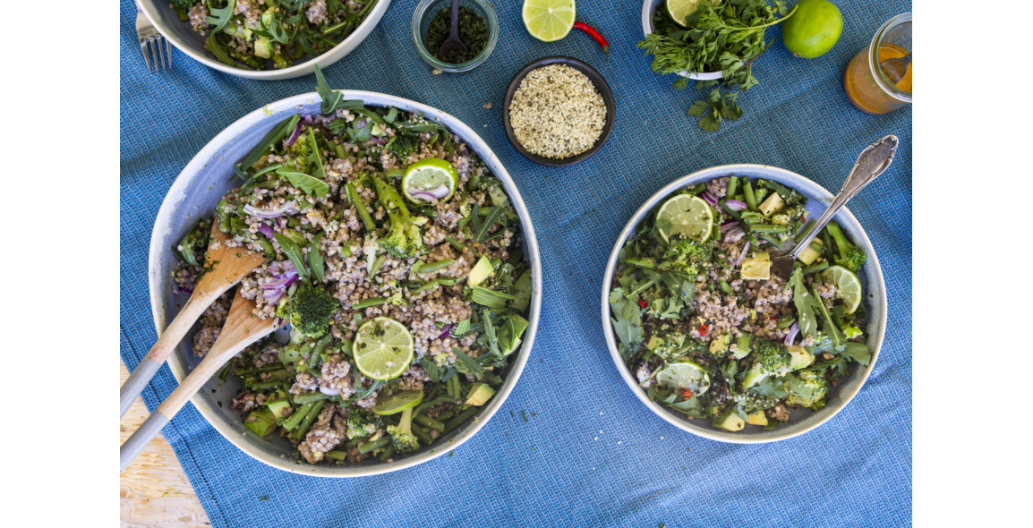 Broccoli-, rye beans- and buckwheat-salad with miso- and nori leaves