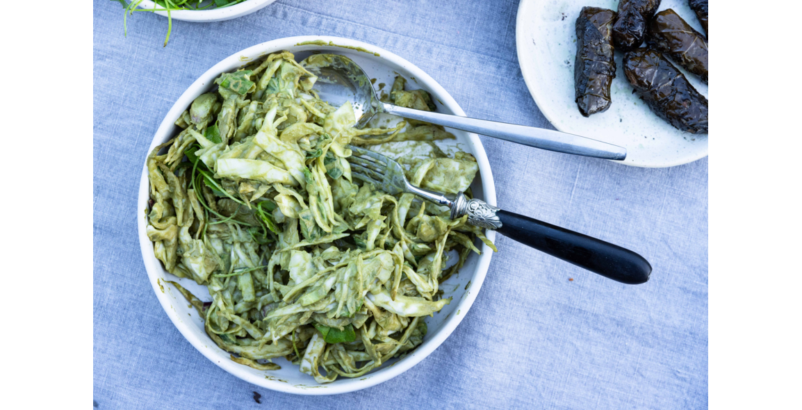 Goddes salad with yeast flakes