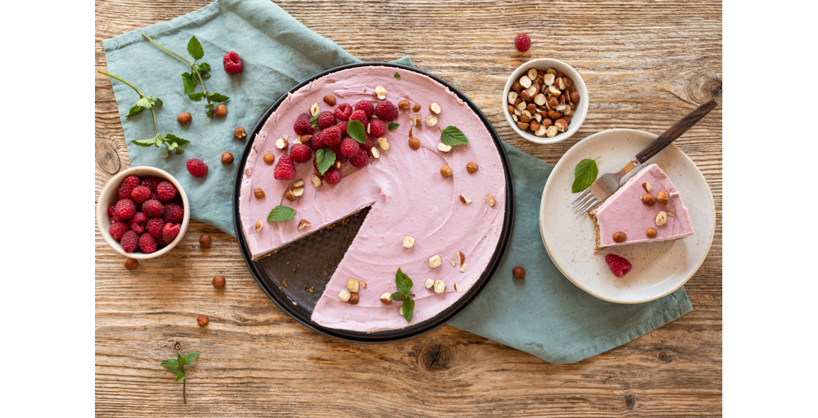 Rasperry cashew cake (love cake)