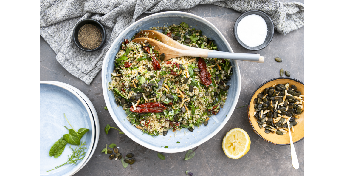 Bulgur salad with dried tomatoes and herbs