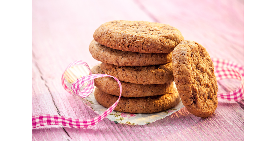 Cookies with muesli and chocolate
