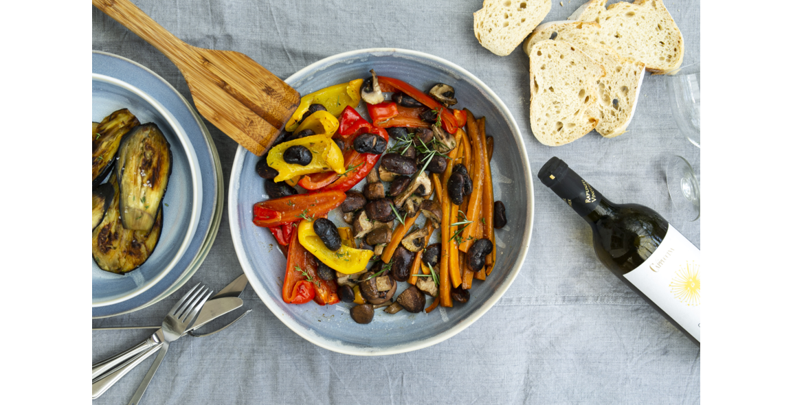 Grilled vegetable and beans antipasti