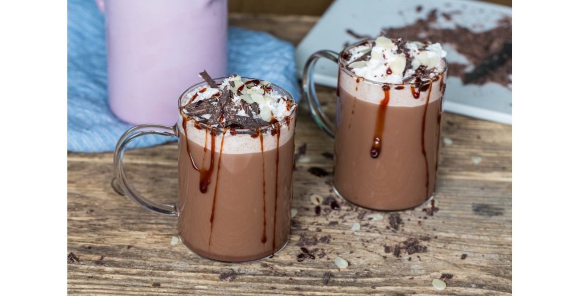 Hot chocolate with nougat cream, coconut blossom syrup and almonds