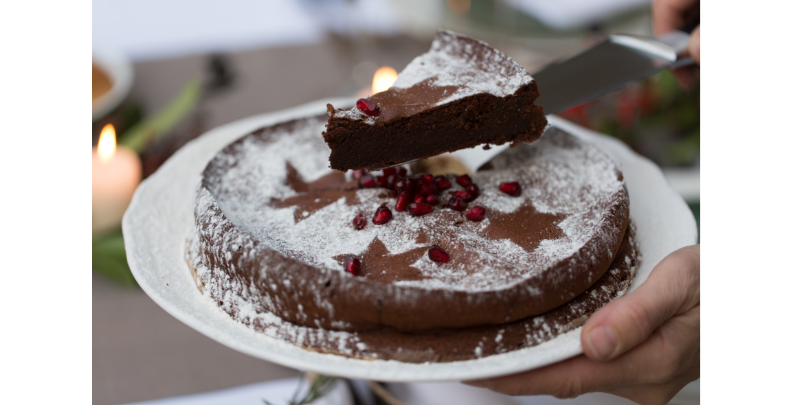 Flourless chocolate cake with coconut blossom sugar