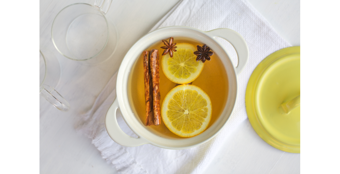White mulled wine with star anise and green pepper